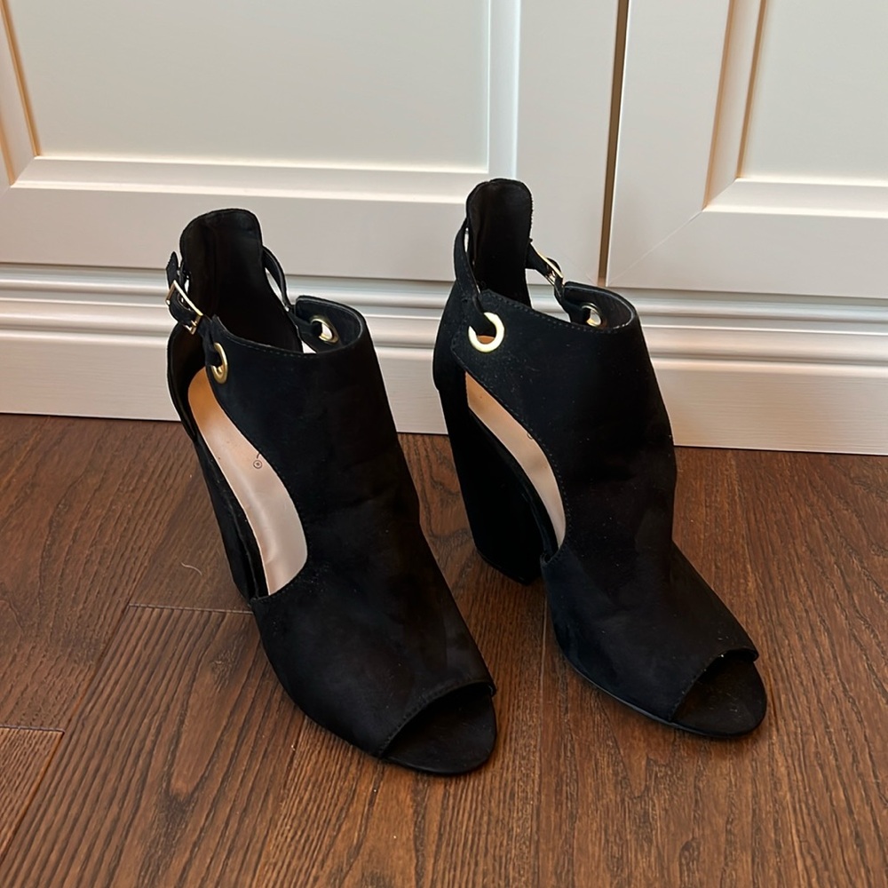 Qupid all man made size 8 1/2